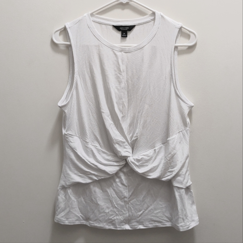 5/$25 🎃 Simply Vera Vera Wang Twist Front Top